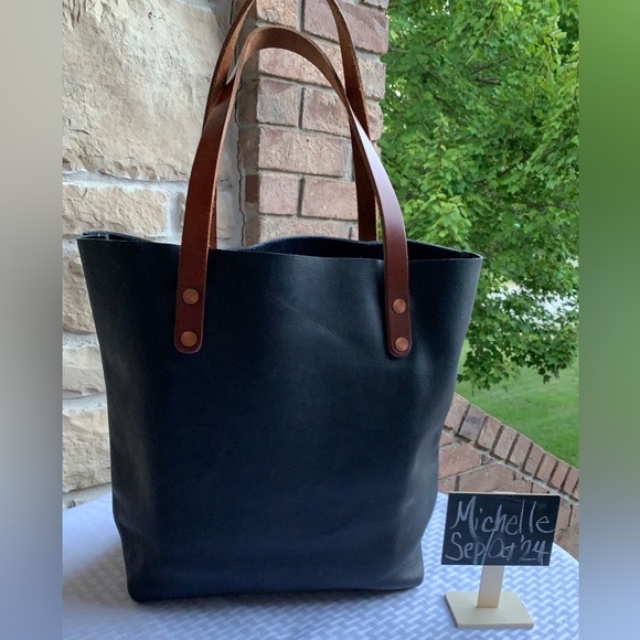 KMM & Co Navy Kodiak Tote! - Picture 7 of 9